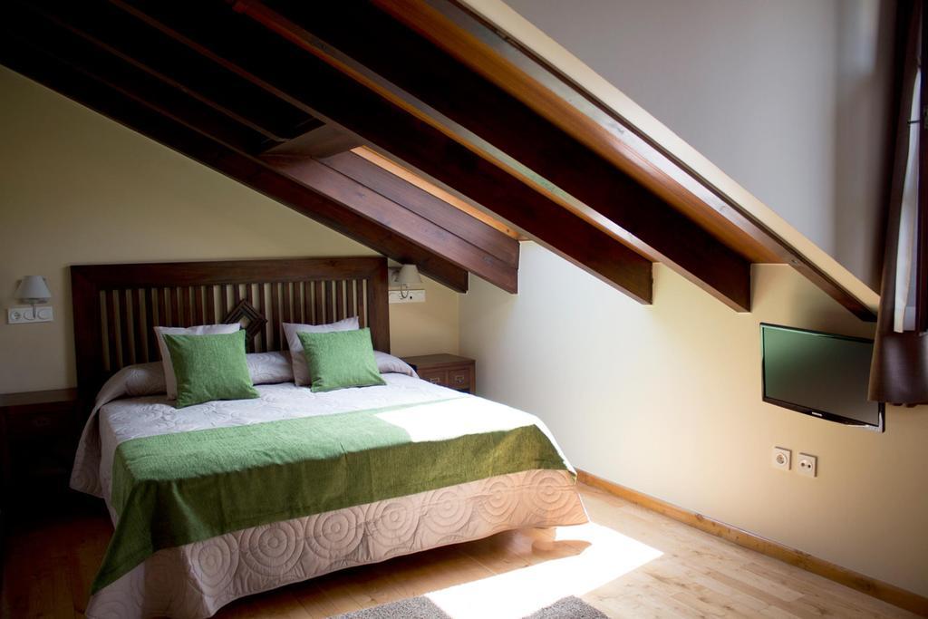 Hotel Y Apartamentos El Camin Poo De Llanes Δωμάτιο φωτογραφία