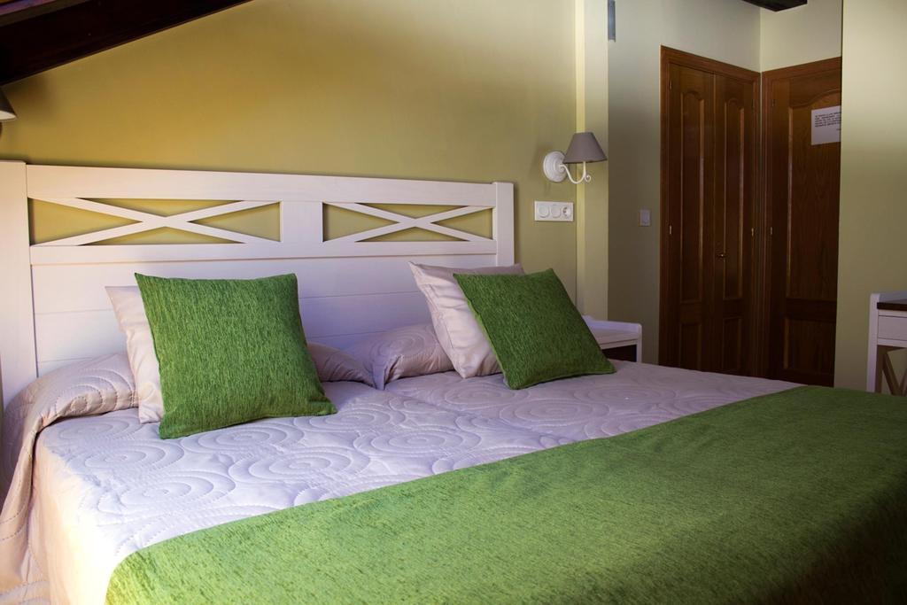 Hotel Y Apartamentos El Camin Poo De Llanes Δωμάτιο φωτογραφία